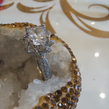 MONSAN FLOWER DIAMOND RING