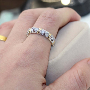 MOISSANITE DIAMOND RING